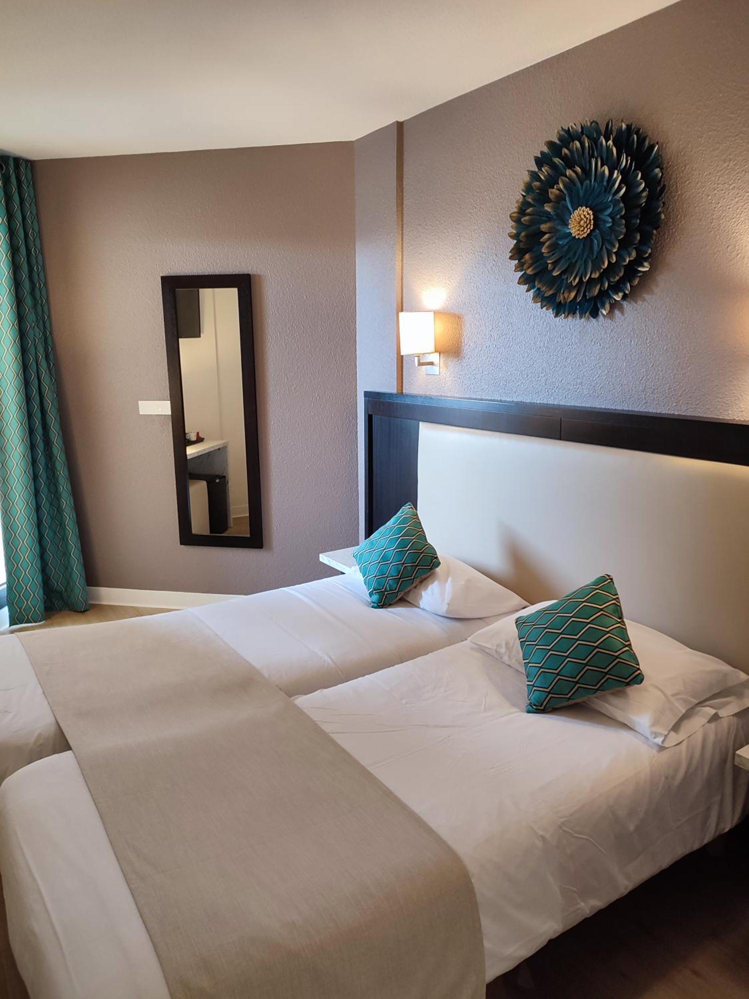 Hotel Le Collier Antibes Ngoại thất bức ảnh