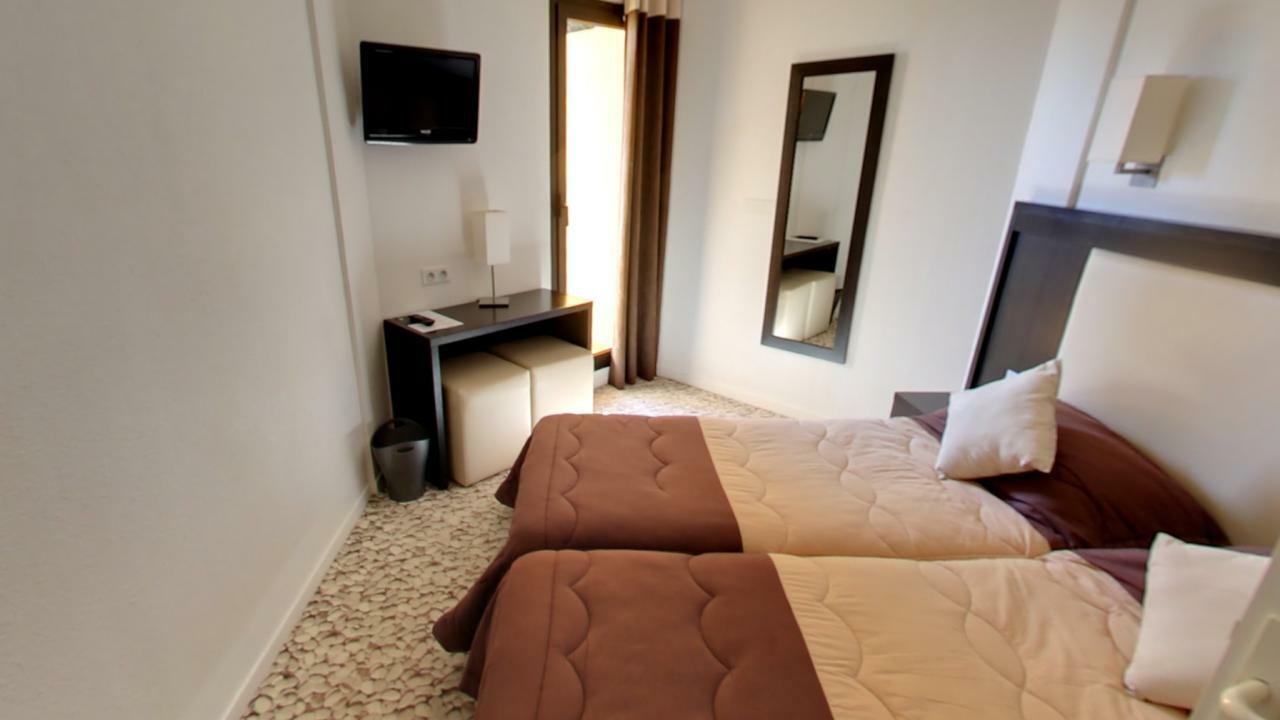 Hotel Le Collier Antibes Ngoại thất bức ảnh